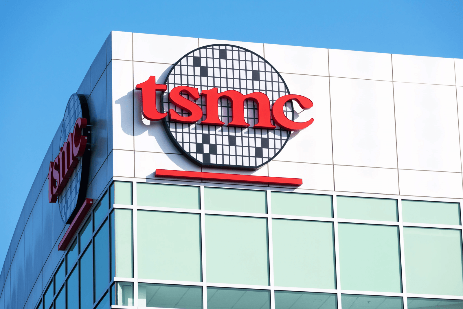 Taiwan Semiconductor: Backbone of Global Tech 1 Taiwan Semiconductor